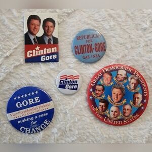 Vintage Clinton Gore Political Campaign Buttons w/working stick pins. Great Cond